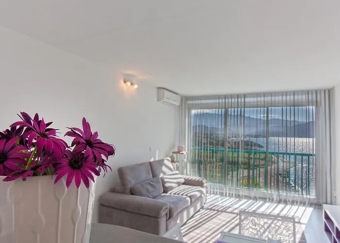 Marine Du Soleil Daire